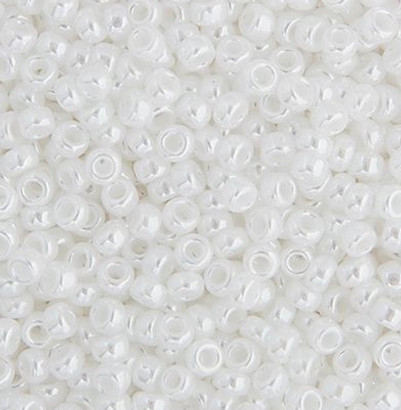 11/0 apx.22g White Pearl Opaque Luster (695SB110-0420V)