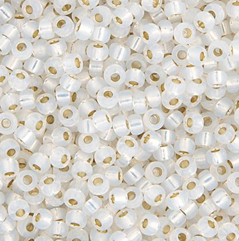 11/0 apx.22g White Opal Silver Lined (0551V)