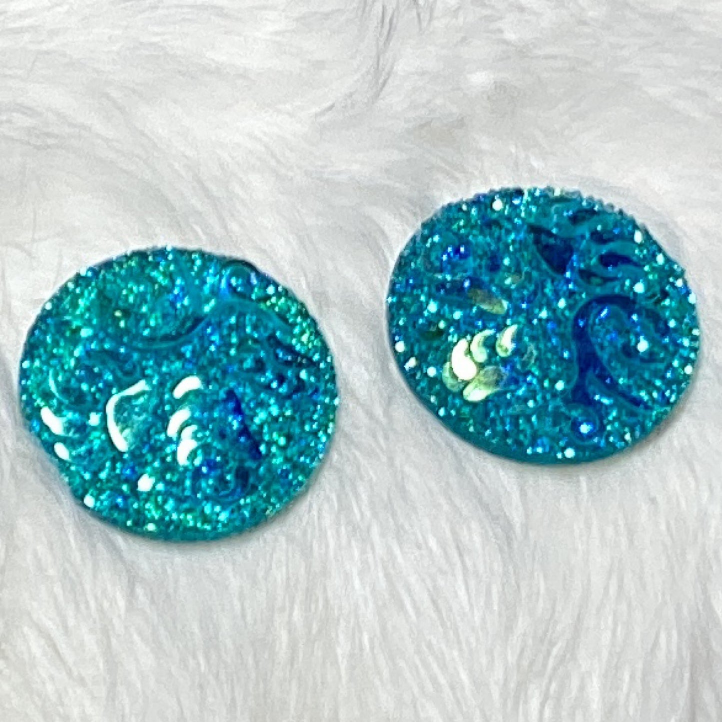 Aqua totem resin cabs 25 mm