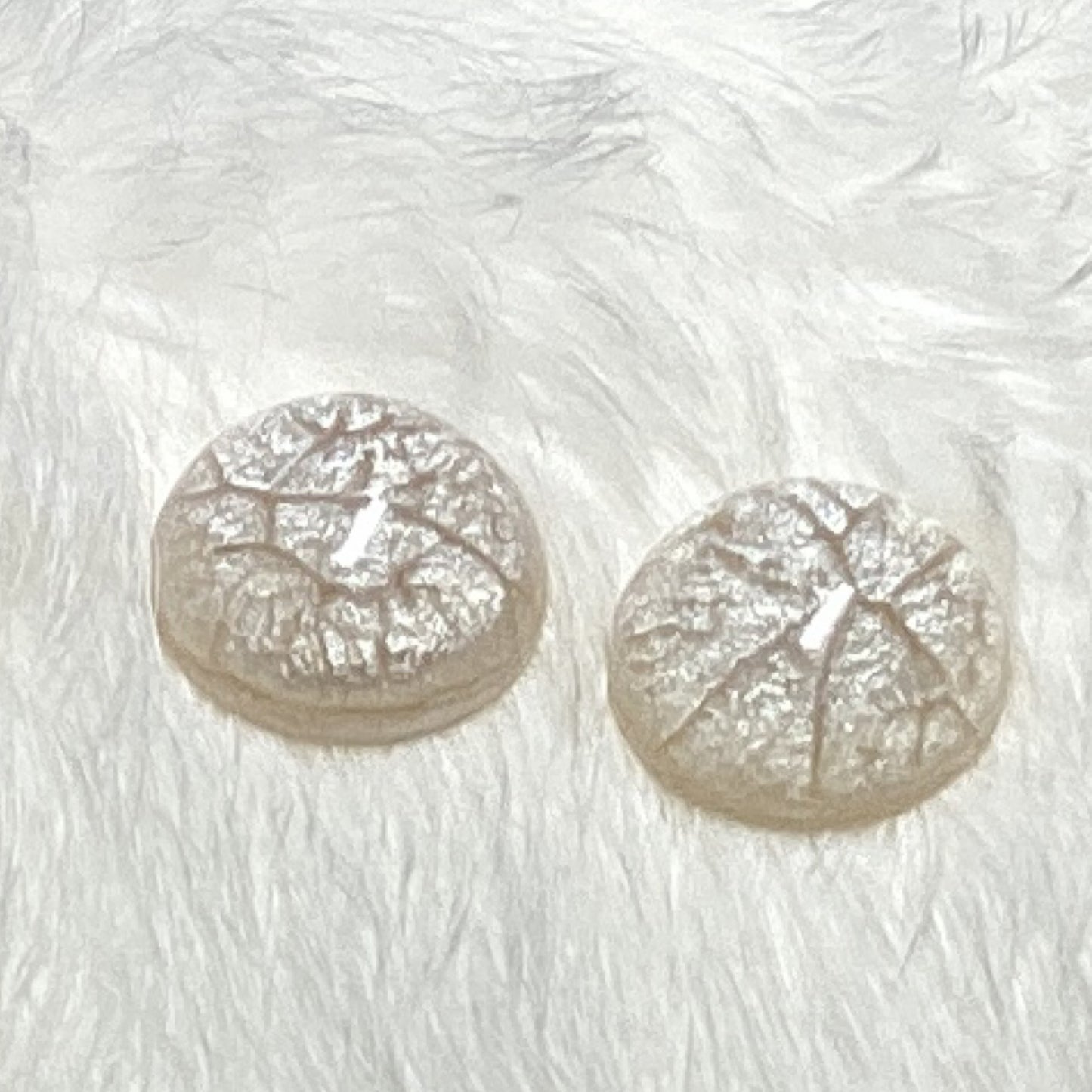 Tan round glitter cabs 16 mm