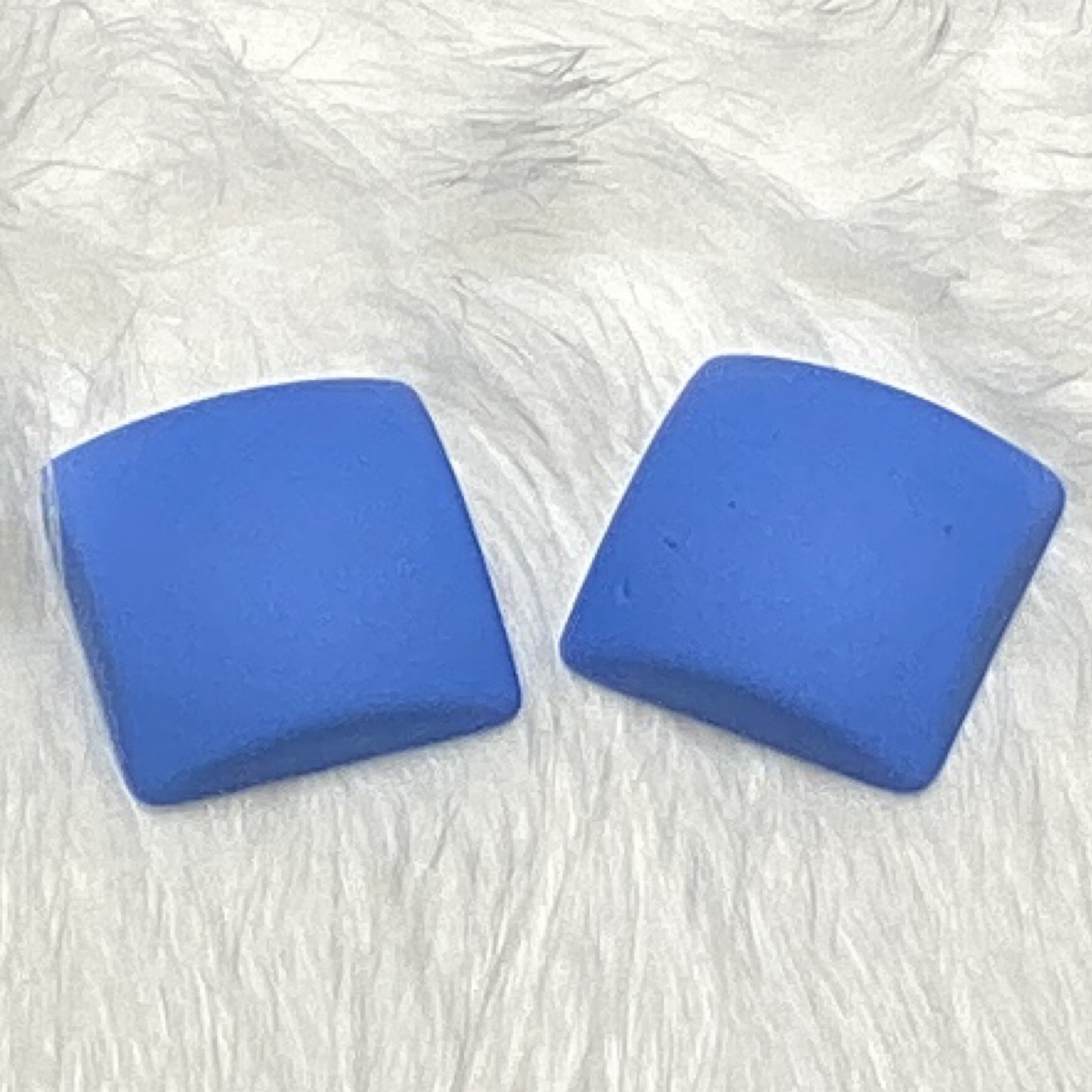 Blue pastel square cabs 16 mm