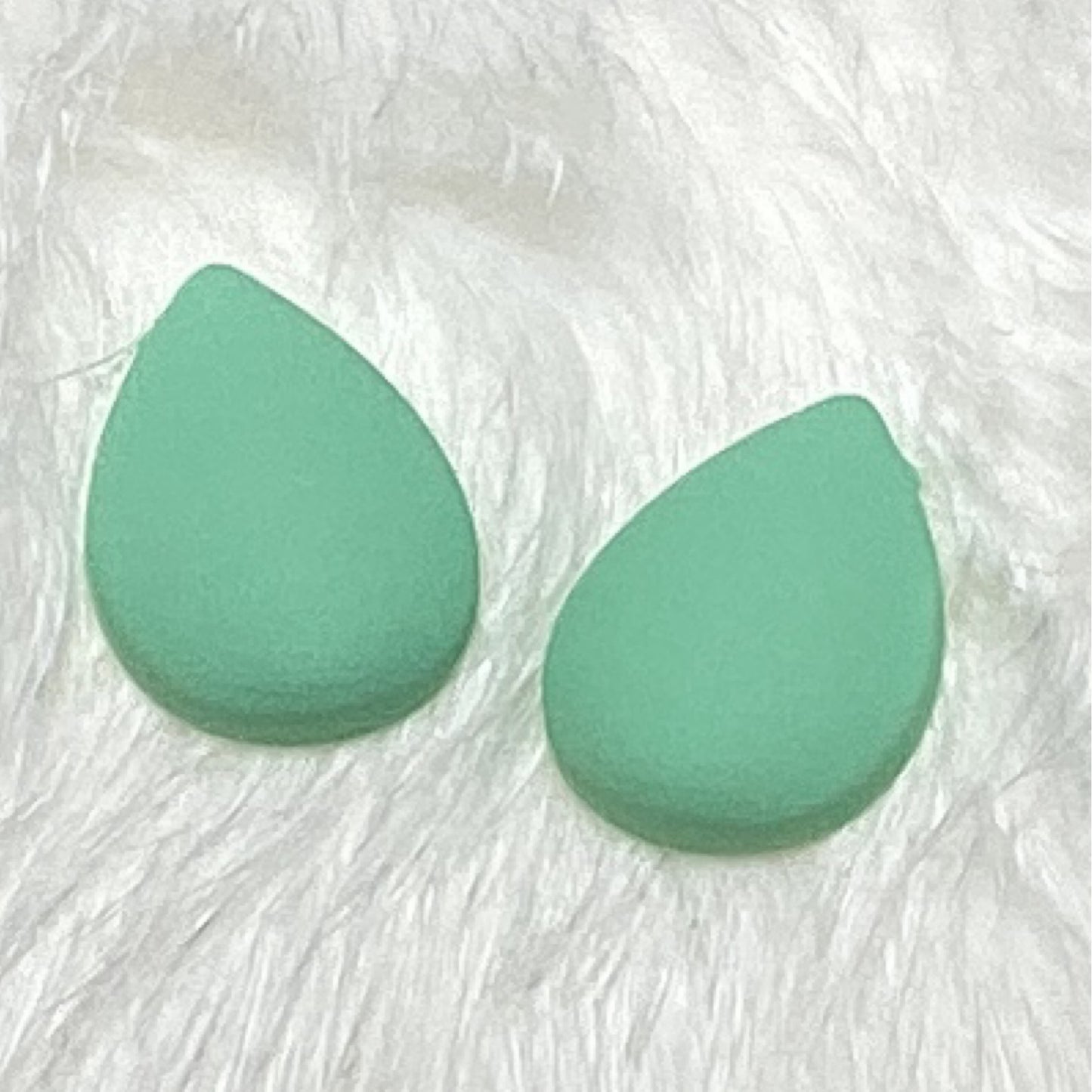 Aqua teardrop pastel cabs