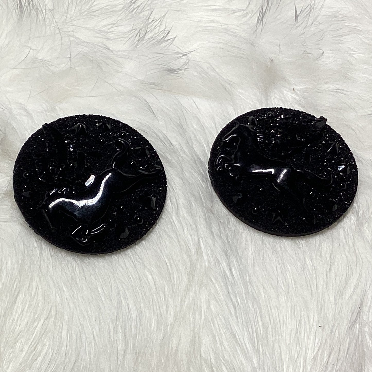 Pegasus black 25 mm round