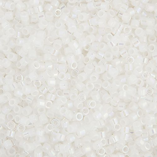 11/0 5.2g Vial White Opal AB (0222V)