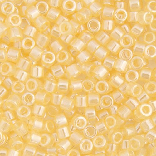 11/0 5.2g Vial Pale Apricot Transparent Luster (1478V)