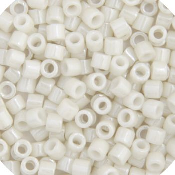 11/0 RD 5.2g Alabaster Glazed Luster ( 0211V)