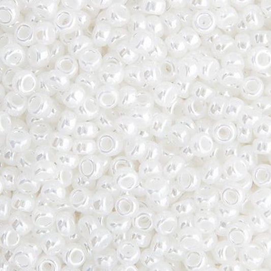 11/0 in White Pearl Ceylon 22g (0528V)