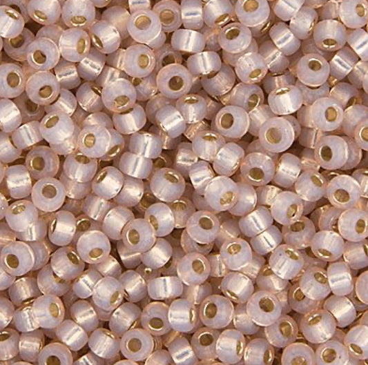 11/0 apx.22g Blush S/L Dyed Alabaster (0579V)