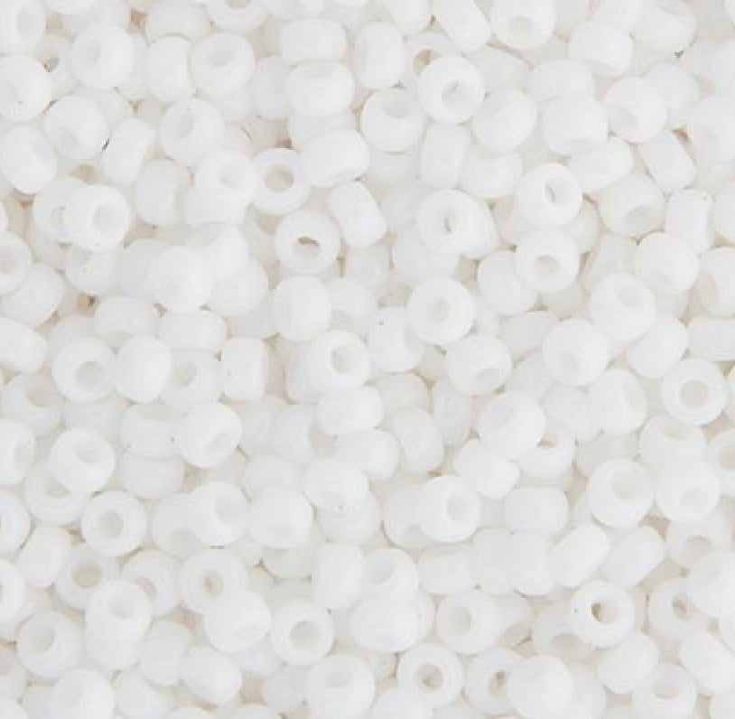 11/0 apx.22g Chalk White Opaque (0402V)