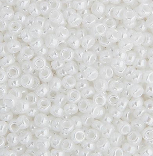 11/0 apx.22g White Pearl Opaque Luster (695SB110-0420V)