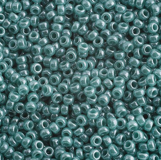 11/0 apx.22g Turquoise Green Opaque Luster (0435V)