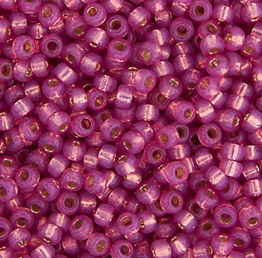11/0 apx.22g Dark Rose S/L Dyed Alabaster (0645V)