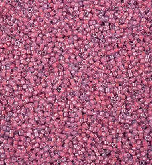 11/0 Delica 5.2g Pink Taffy Luminous (2048V)