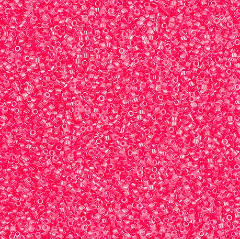 11/0 Delica Wild Strawberry Luminous 5.2g (2035V)