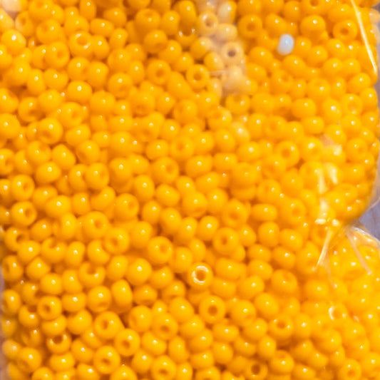 10/0 light orange opaque