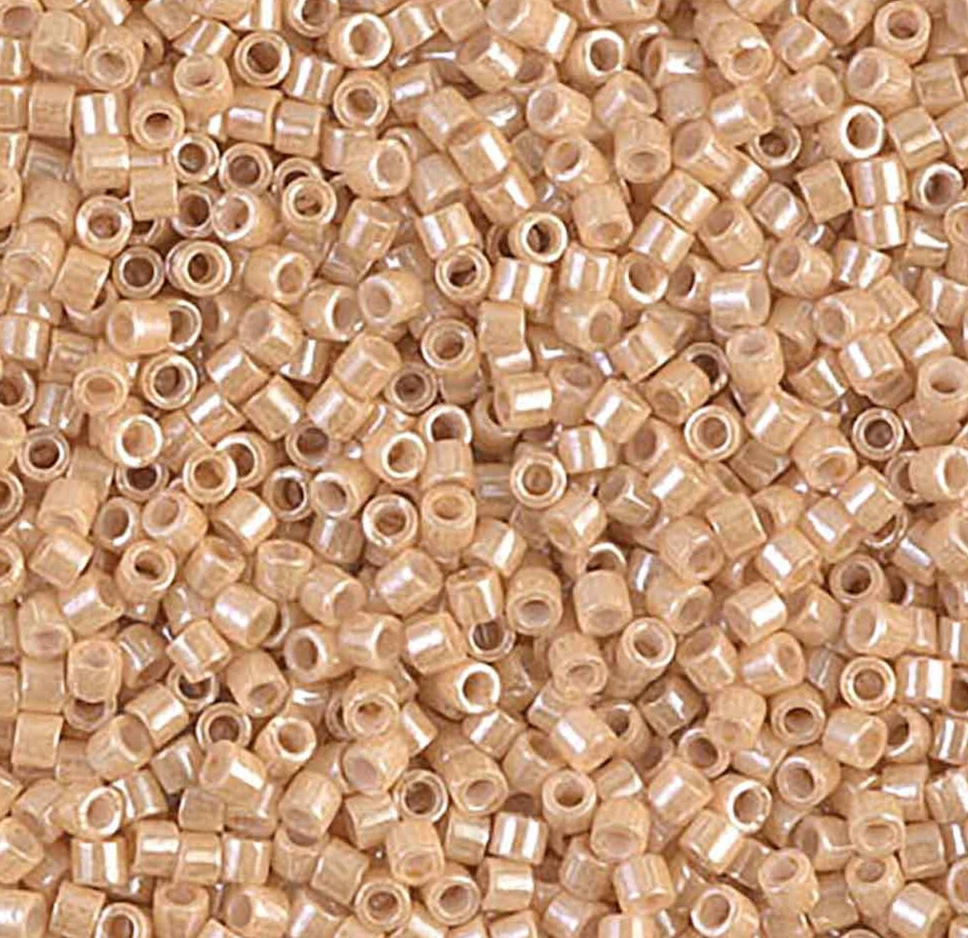 10/0 Delica Ceylon  Beige (0204V)