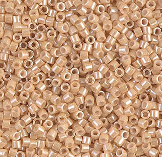 10/0 Delica Ceylon  Beige (0204V)
