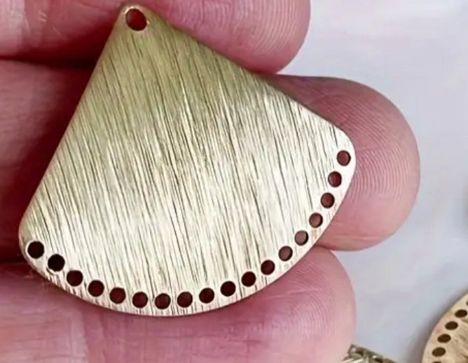 fan shape brass pendant
