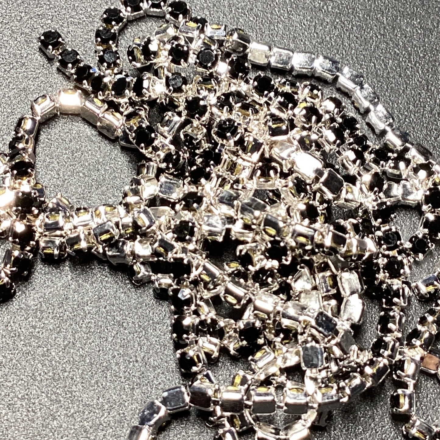 Black rhinestone chain on silver 2mm