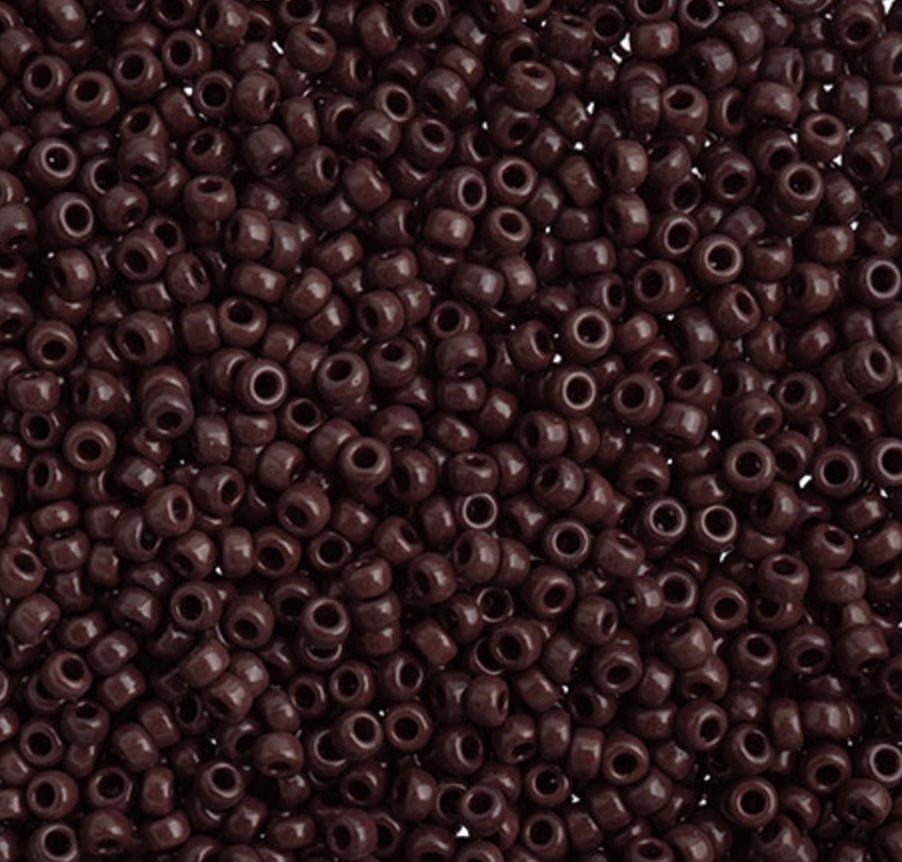 11/0 apx.22g Brown Currant Opaque (0419V)