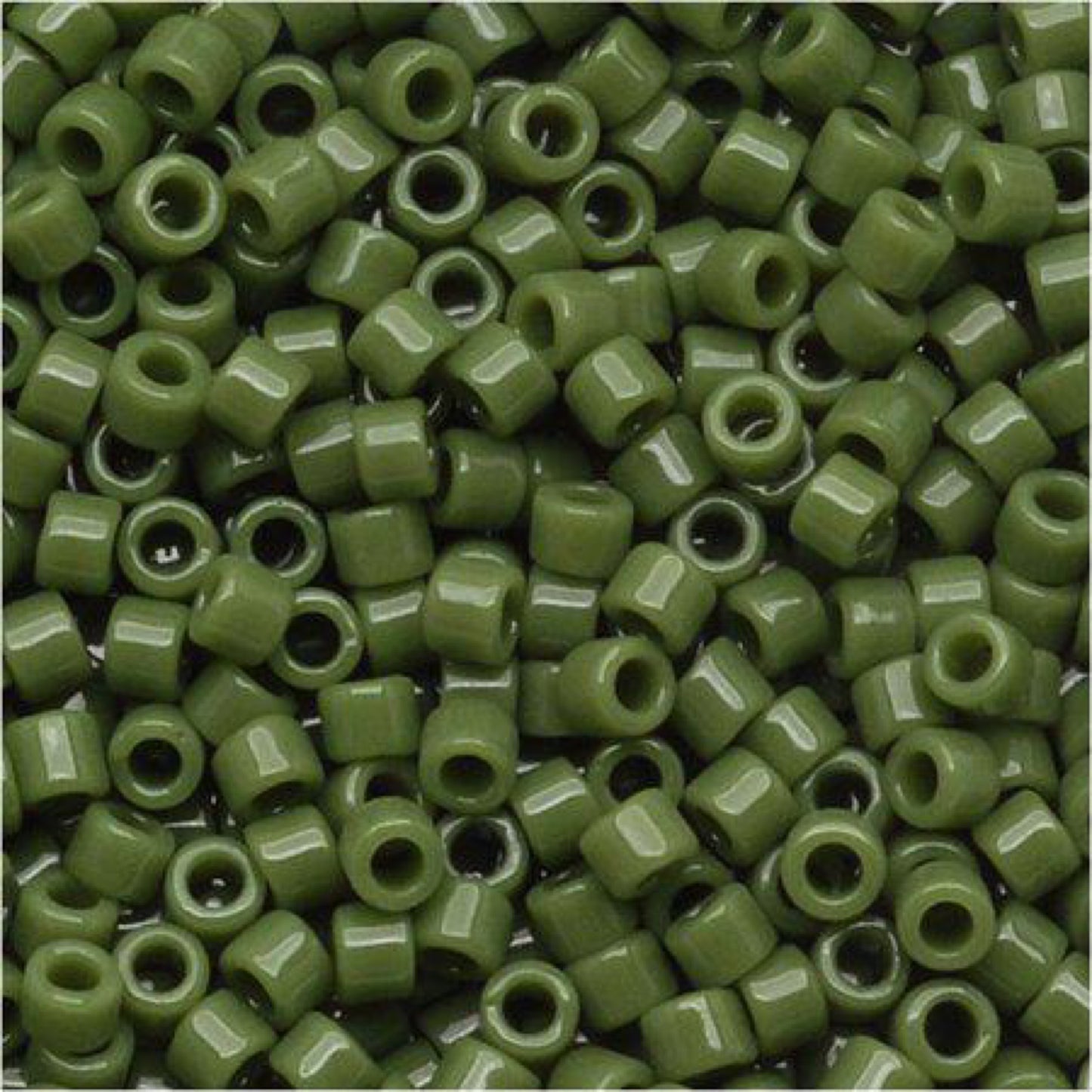 11/0 'Opaque Avocado' Green 5.2 grams (1135V)