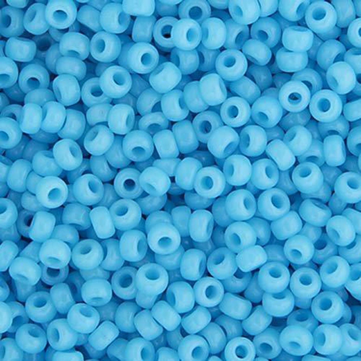 11/0 in Lt.Blue Opaque 22g. (0413V)